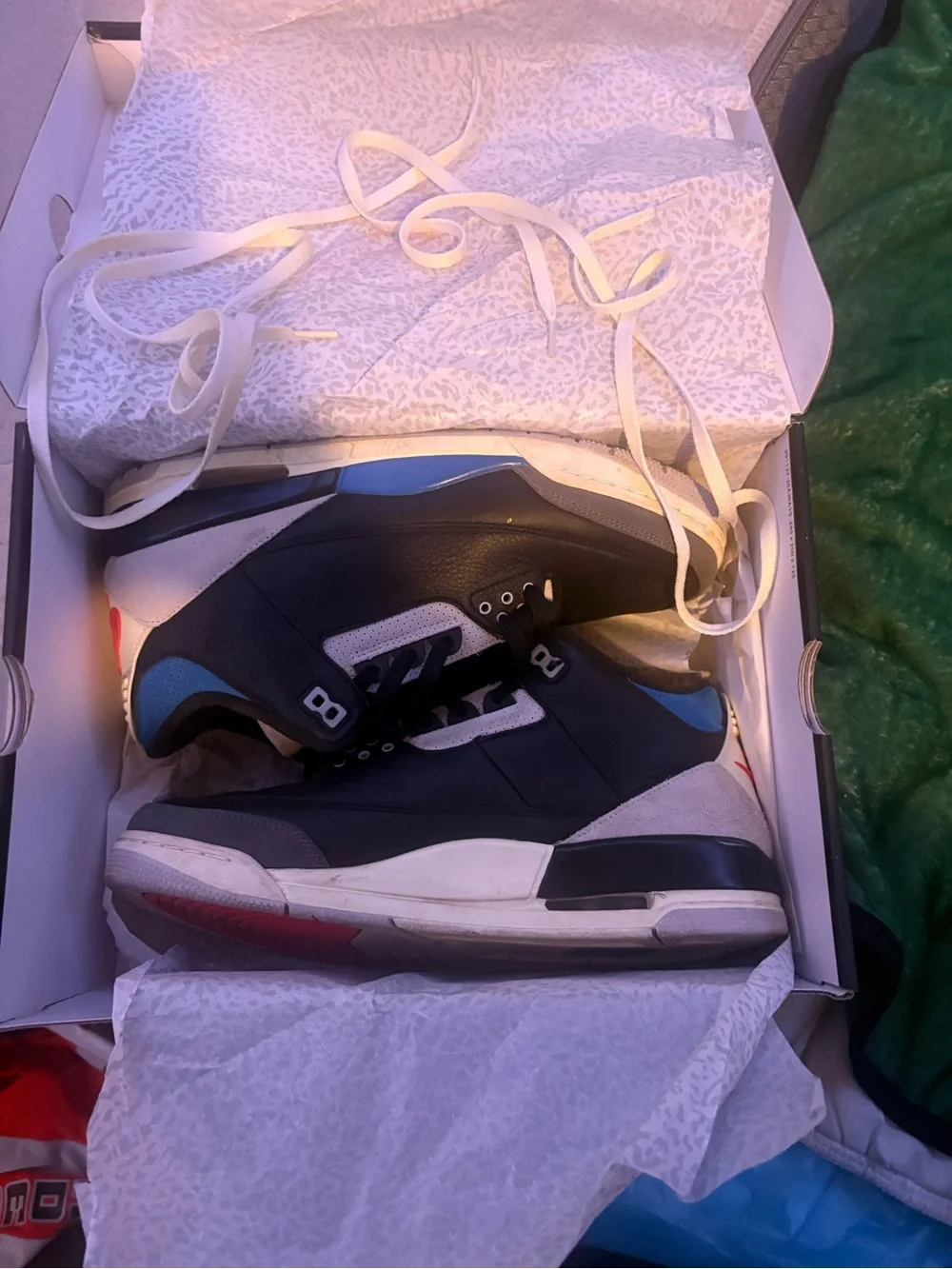 Jordan Men's Black, Blue and White Retro Sneakers